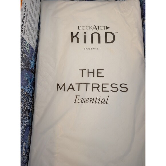 DockAtot Kind Essential Bassinet Bedside Sleeper Eco friendly Travel Crib - Picture 4 of 14